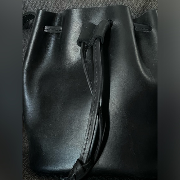 SOLD Parker Clay Topa mini bucket Bag- Black - Picture 3 of 9